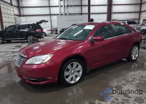 2013 Chrysler 200 Touring из США, поврежденный, VIN 1C3CCBBB3DN596197
